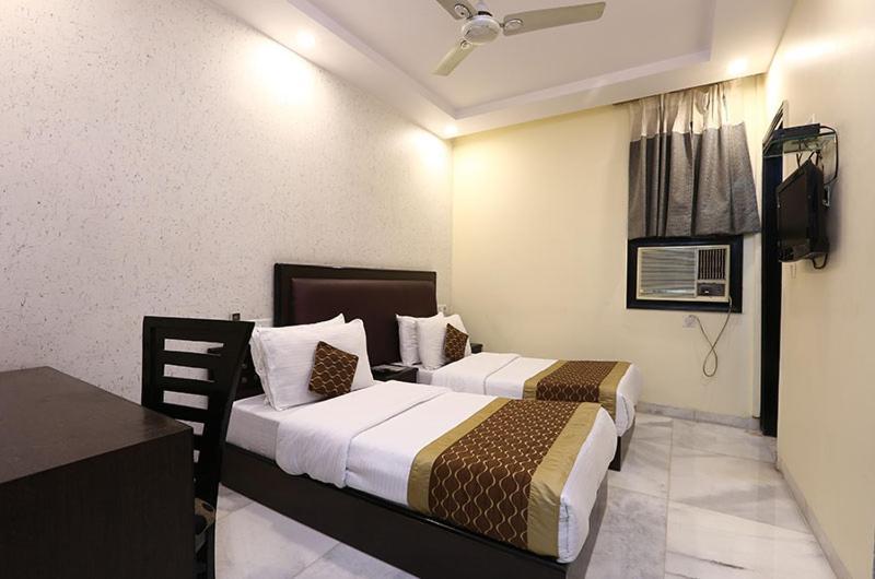 Hotel Kingston Park - Karol Bagh Delhi מראה חיצוני תמונה