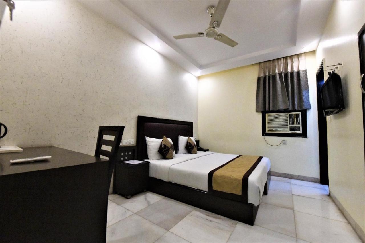 Hotel Kingston Park - Karol Bagh Delhi מראה חיצוני תמונה