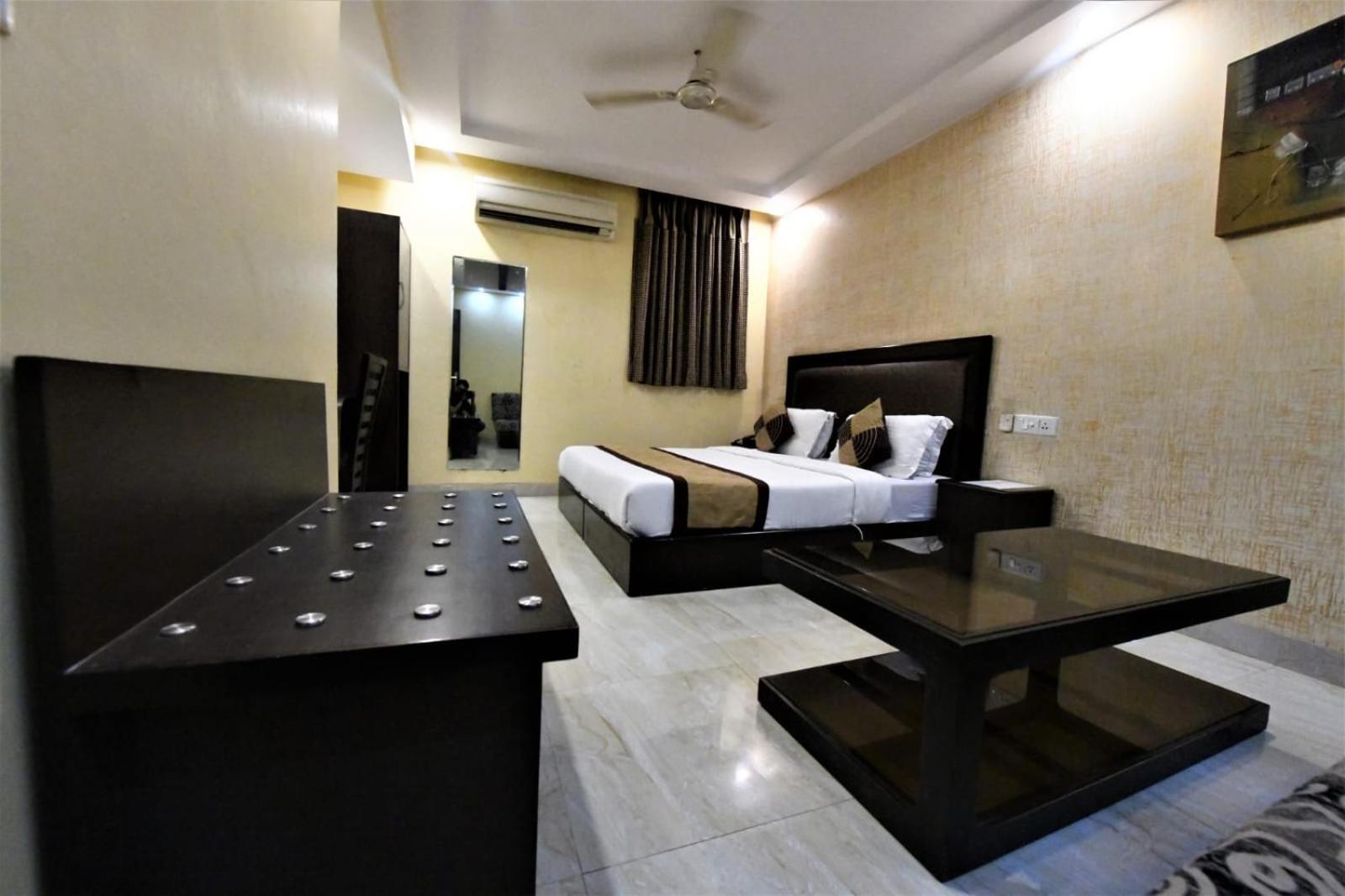 Hotel Kingston Park - Karol Bagh Delhi מראה חיצוני תמונה