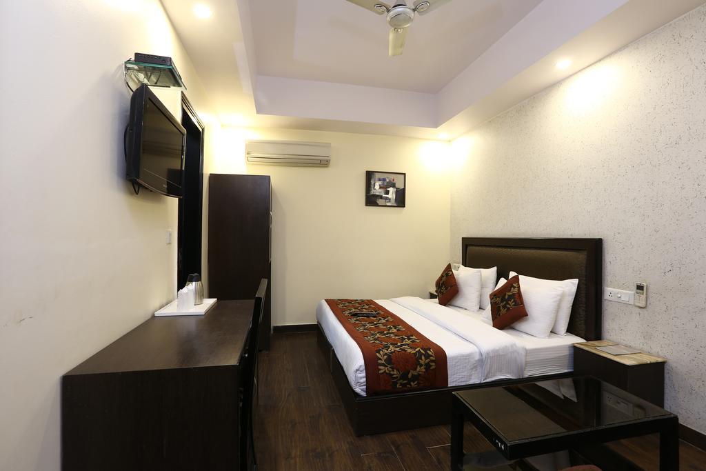 Hotel Kingston Park - Karol Bagh Delhi מראה חיצוני תמונה