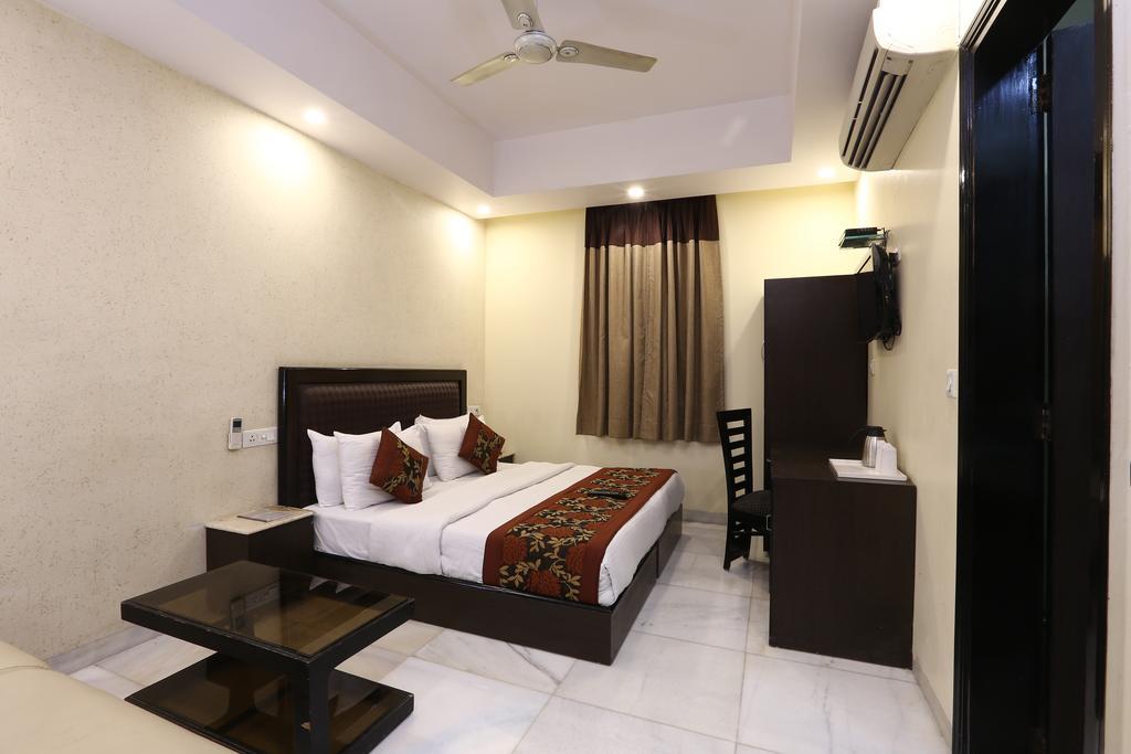 Hotel Kingston Park - Karol Bagh Delhi מראה חיצוני תמונה