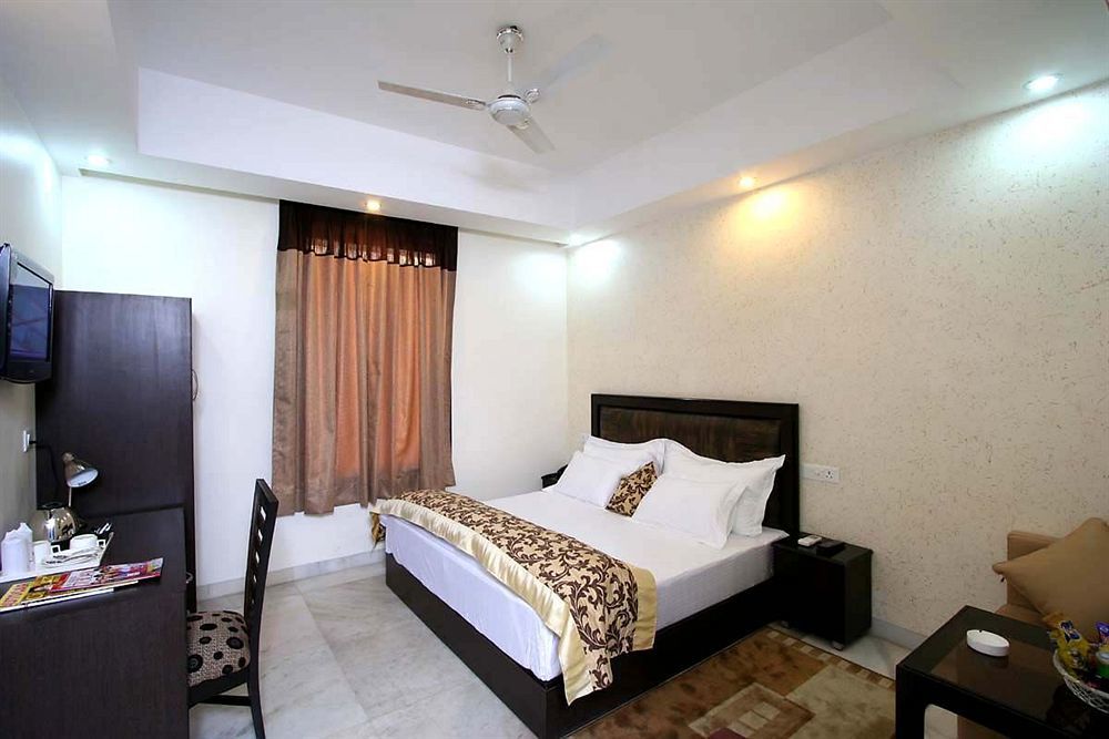 Hotel Kingston Park - Karol Bagh Delhi מראה חיצוני תמונה