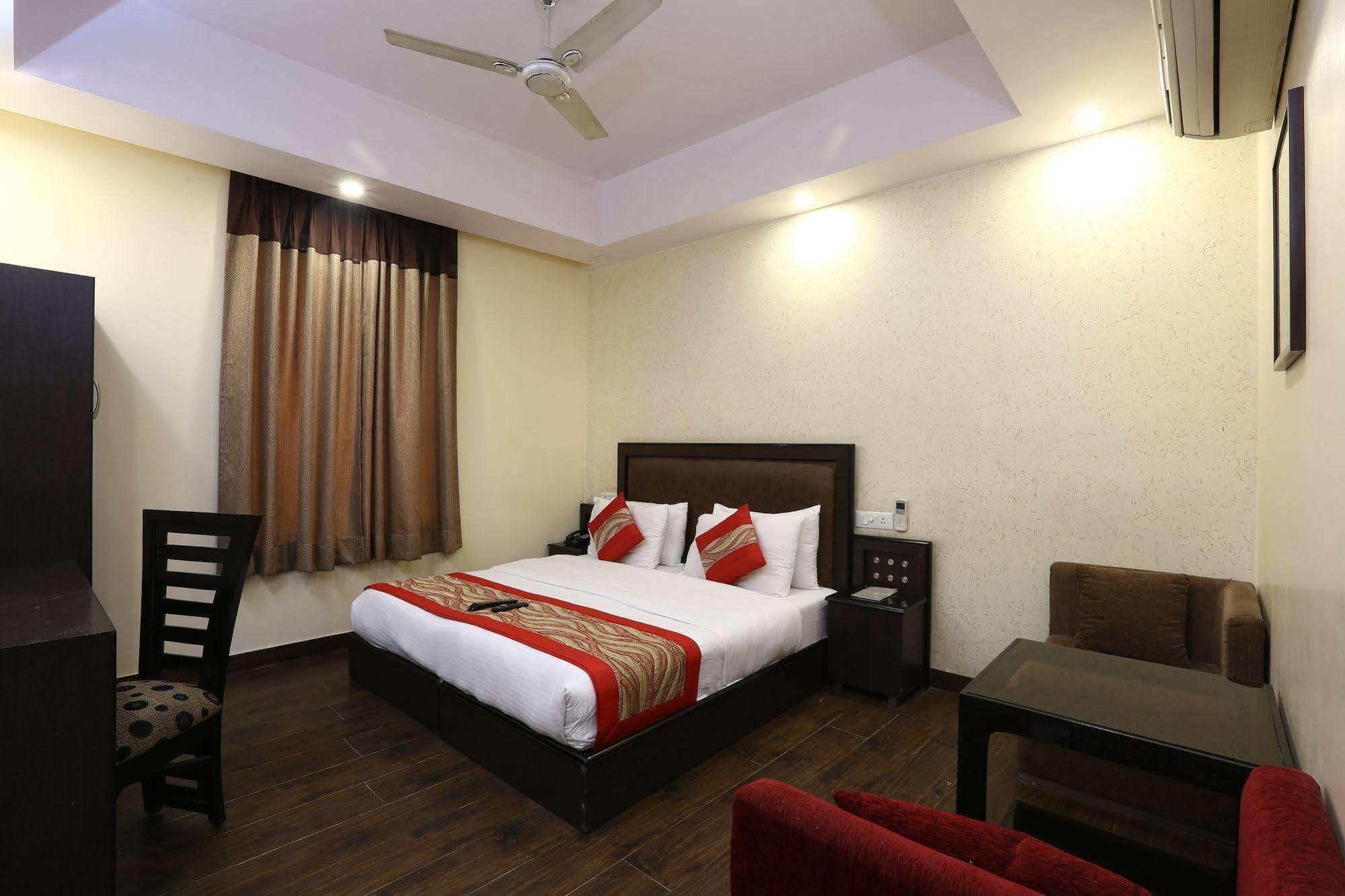 Hotel Kingston Park - Karol Bagh Delhi מראה חיצוני תמונה