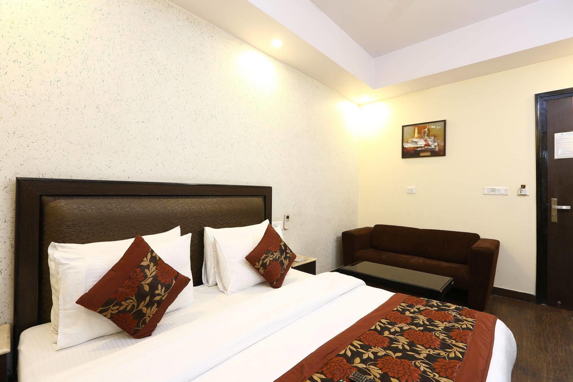 Hotel Kingston Park - Karol Bagh Delhi מראה חיצוני תמונה