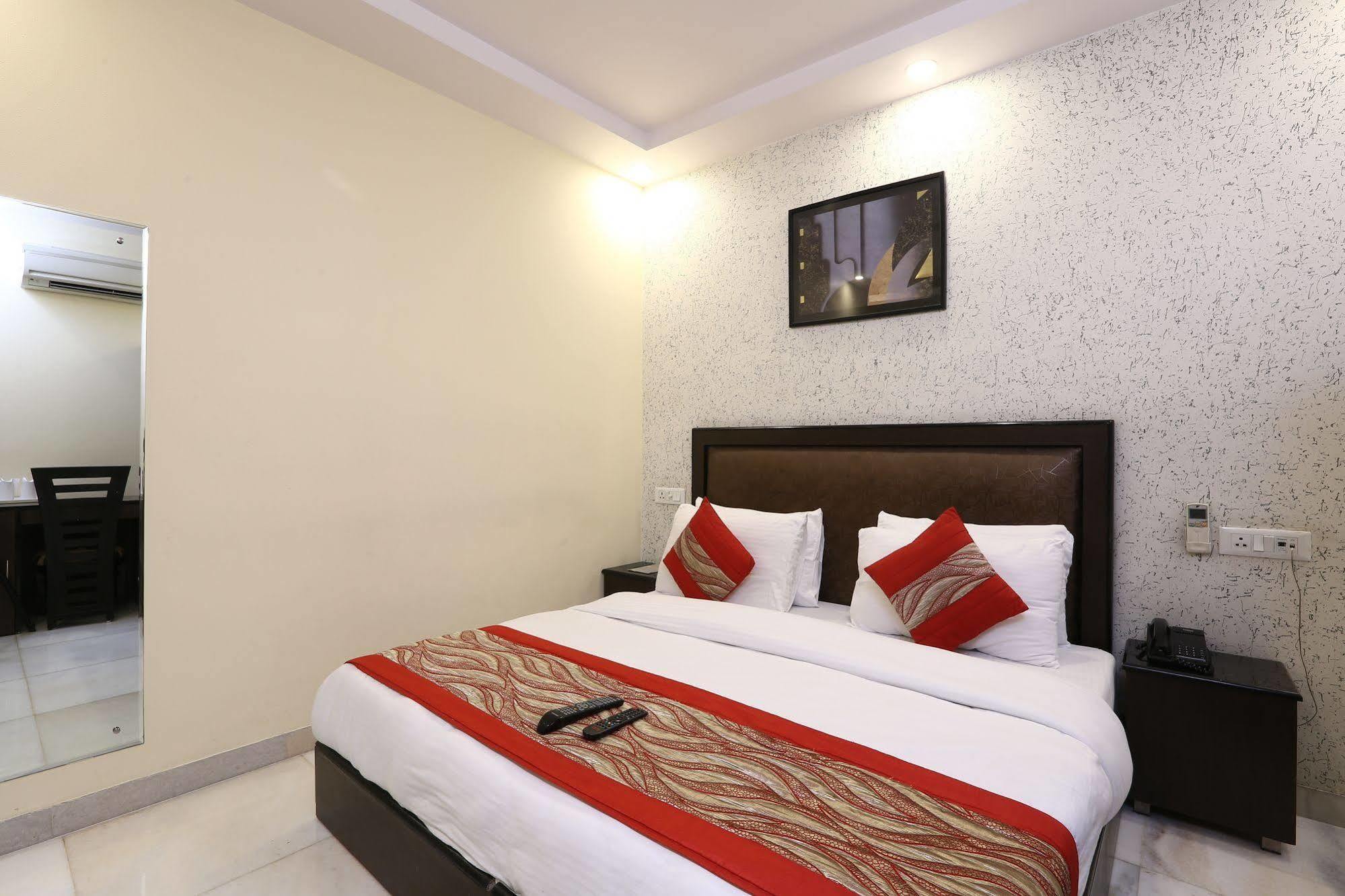 Hotel Kingston Park - Karol Bagh Delhi מראה חיצוני תמונה