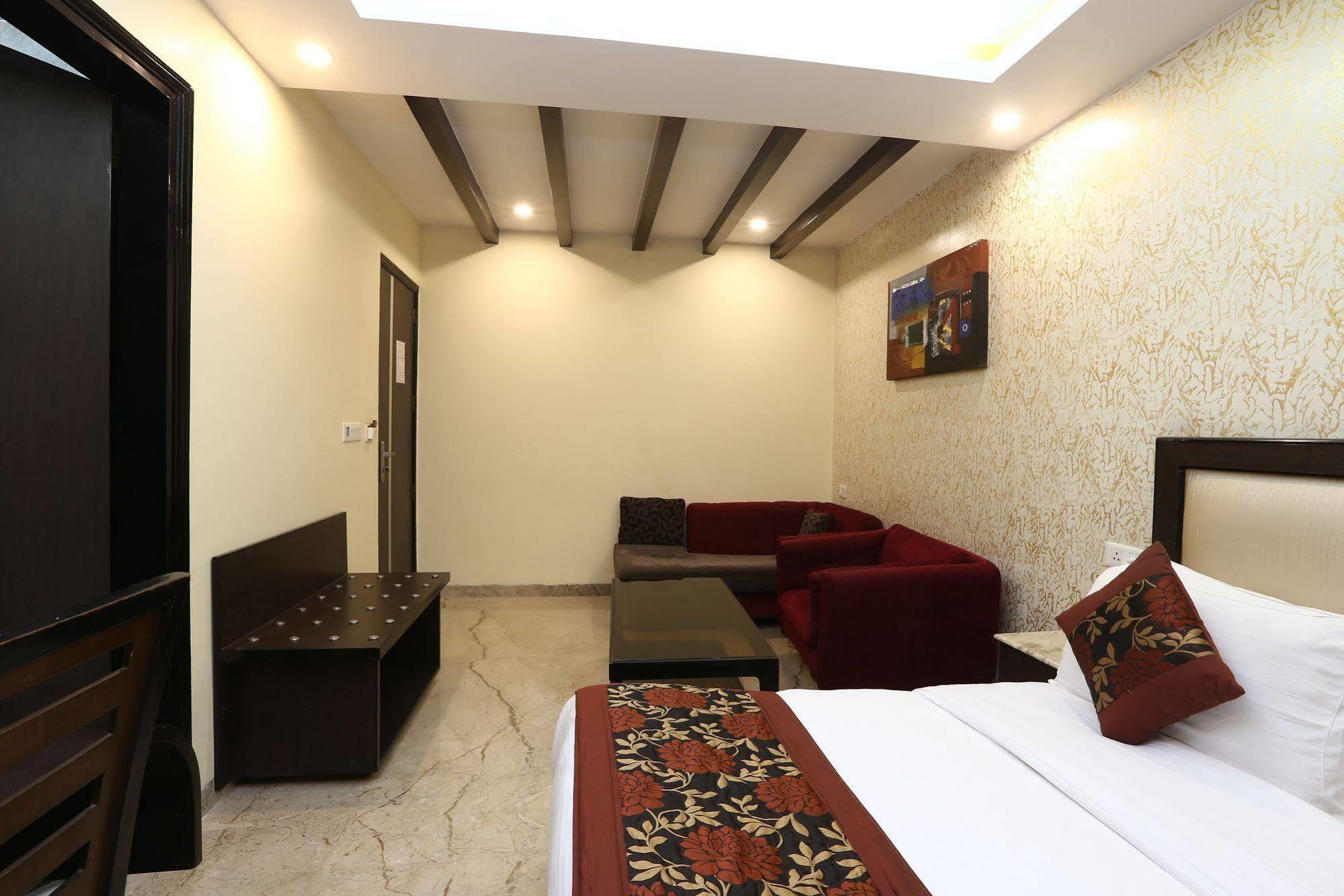 Hotel Kingston Park - Karol Bagh Delhi מראה חיצוני תמונה