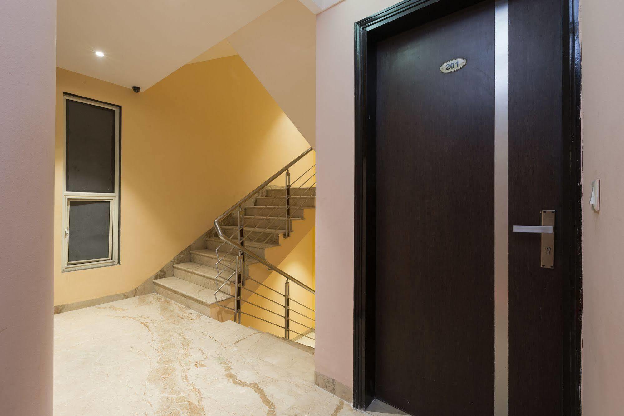 Hotel Kingston Park - Karol Bagh Delhi מראה חיצוני תמונה
